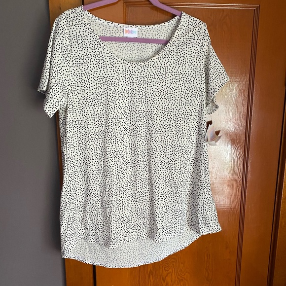 Lularoe Classic Tee
